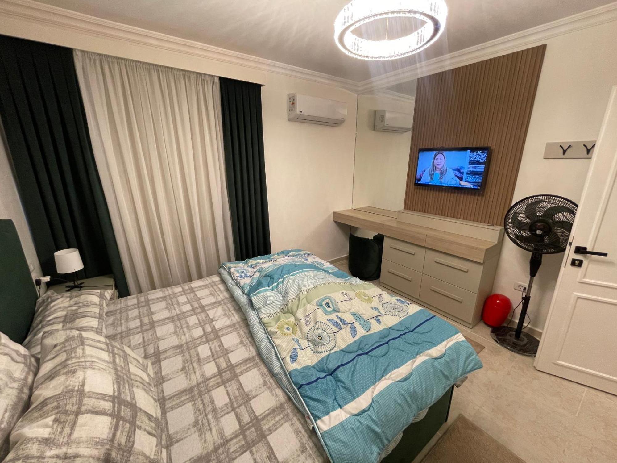 Cozy 2-bedroom Gem With Garden For Rent At Rehab بحديقة للايجار بالرحاب مجموعة 77 Apartment Cairo